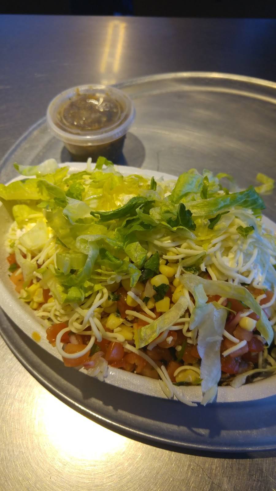 Chipotle Mexican Grill | restaurant | 32463 Gratiot Ave, Roseville, MI 48066, USA | 5862944459 OR +1 586-294-4459