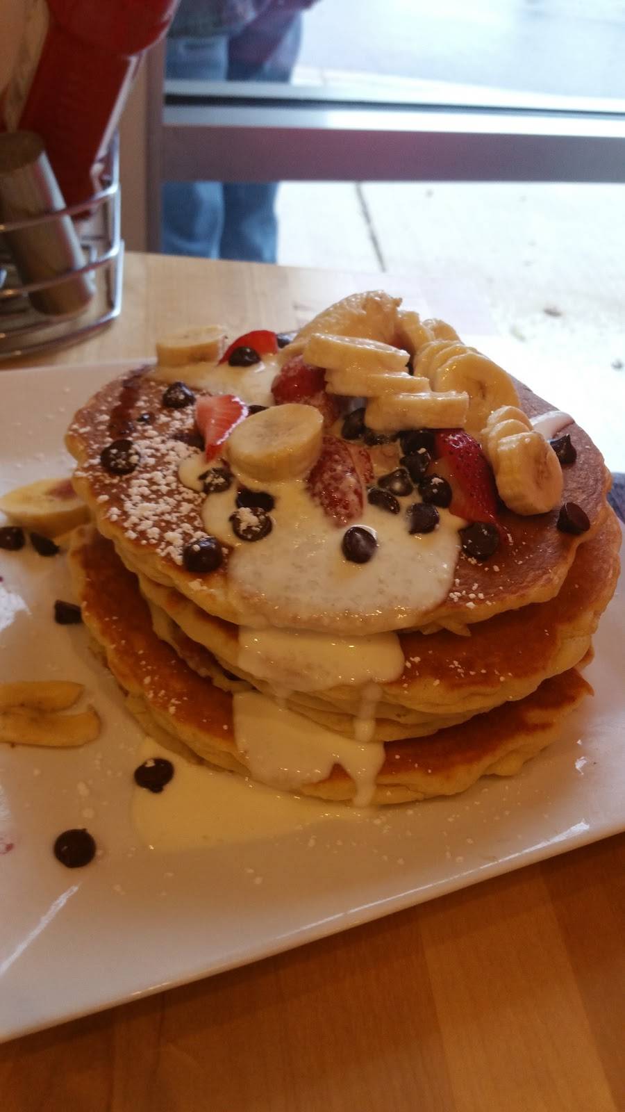 Flappys Pancake House | cafe | 131 W Dundee Rd, Buffalo Grove, IL 60089, USA | 8477778932 OR +1 847-777-8932