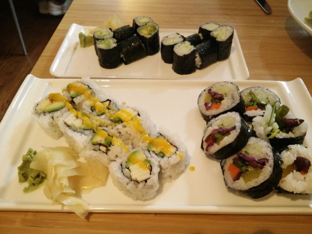 Bluefins Sushi & Sake Bar | restaurant | 513 Main St, Chatham, MA 02633, USA | 5083481573 OR +1 508-348-1573