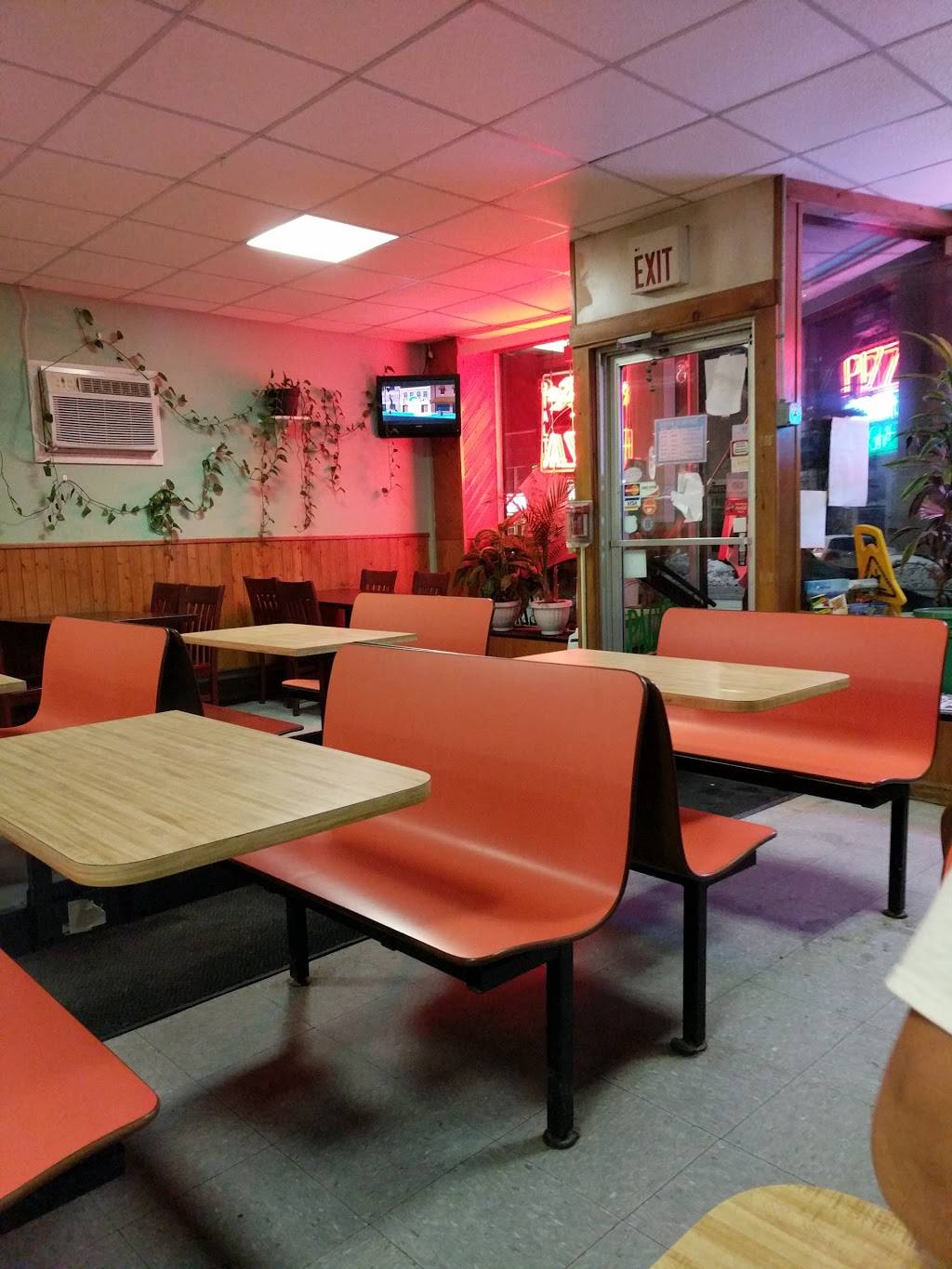 Lancaster House of Pizza | restaurant | 95 Main St, Lancaster, NH 03584, USA | 6037880964 OR +1 603-788-0964