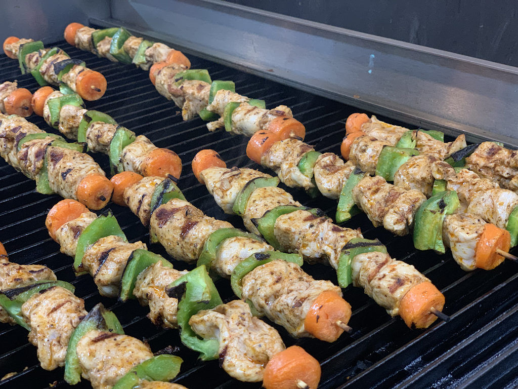 Mr Seas Fresh Fish & Seafood | restaurant | 12500 E Warren Ave, Detroit, MI 48215, USA | 3133315277 OR +1 313-331-5277