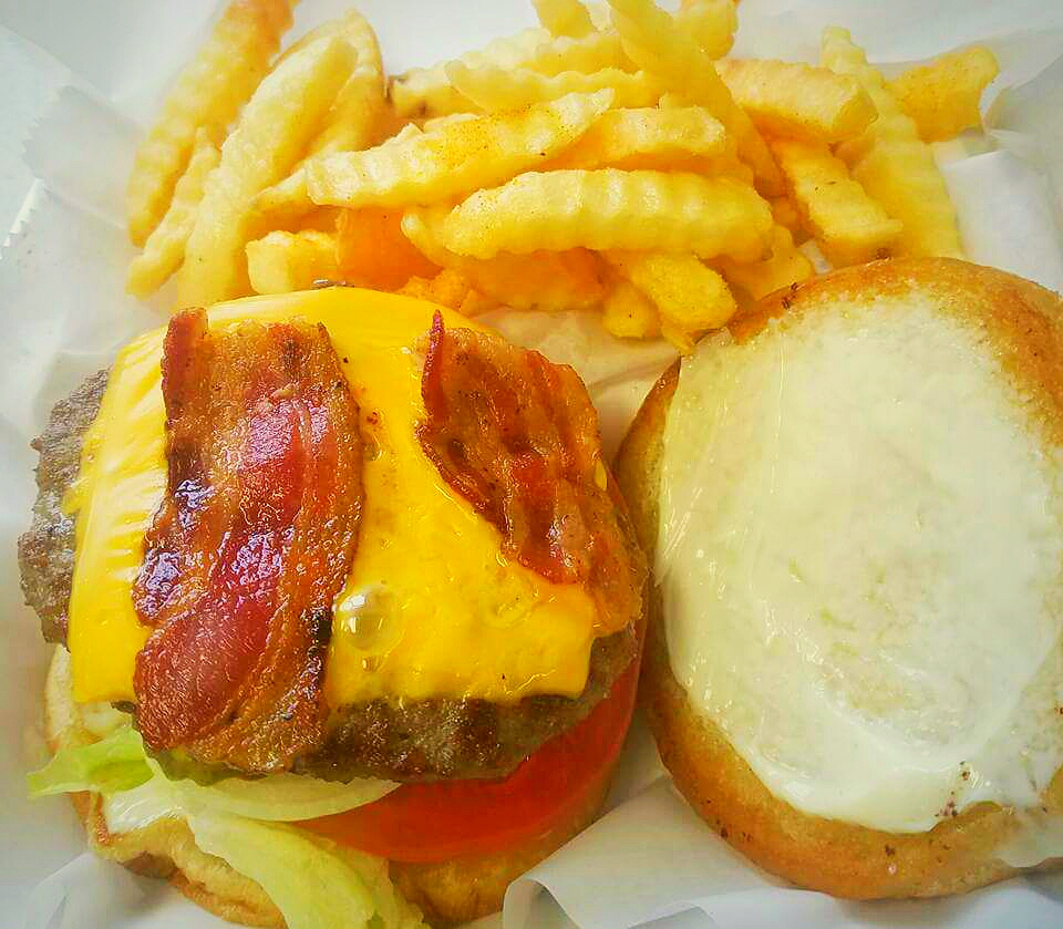 Moms Place | restaurant | 623 hwy 95a &, US-29, Cantonment, FL 32533, USA | 8504972068 OR +1 850-497-2068