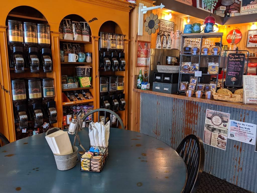 Tricias Treasures & Bistro | cafe | 109 N Lake Ave, Crandon, WI 54520, USA | 7154781161 OR +1 715-478-1161