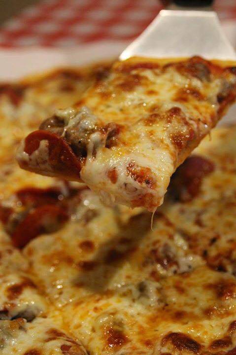 Capris Pizza | restaurant | 1234 N Main St, Crown Point, IN 46307, USA | 2196612300 OR +1 219-661-2300