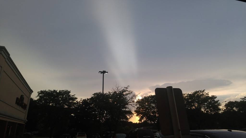 McCulloughs Pub & Billiards | restaurant | 333 Roselle Rd, Schaumburg, IL 60193, USA | 8473521700 OR +1 847-352-1700