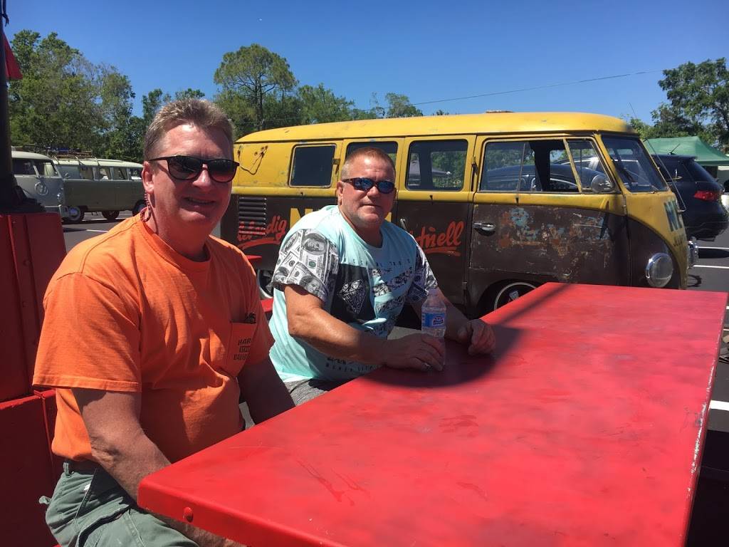 Cloud 9 Bar and Grill | night club | 7126 Stirling Rd, Hollywood, FL 33024, USA | 9544993525 OR +1 954-499-3525