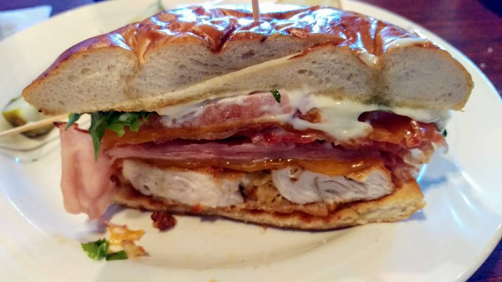 The Italian Grille | restaurant | 227 N S Duesenberg Dr, Auburn, IN 46706, USA | 2609259400 OR +1 260-925-9400