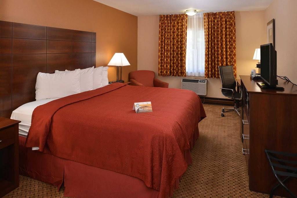 Quality Inn | restaurant | 3623 W College Ave, Appleton, WI 54914, USA | 9207315271 OR +1 920-731-5271