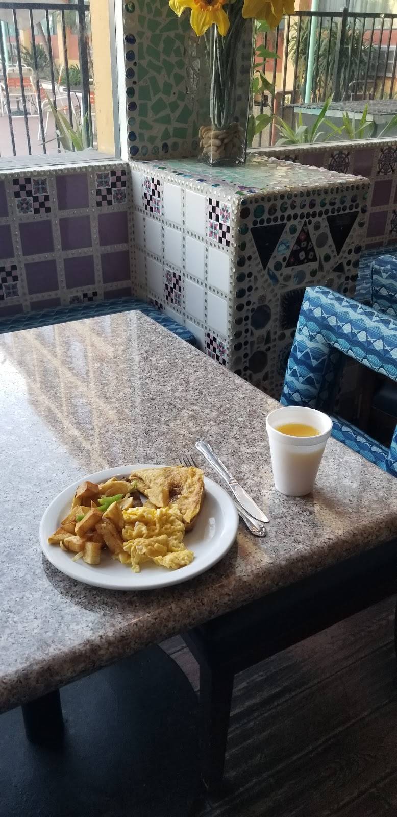 Oasis Restaurant & Bar | restaurant | 7709 Telegraph Rd, Montebello, CA 90640, USA | 3237241400 OR +1 323-724-1400