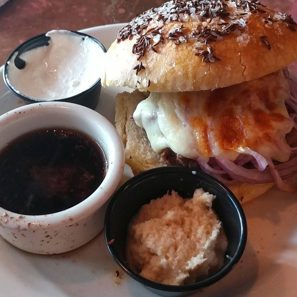 LakeHouse Pub | restaurant | 6 W Genesee St, Skaneateles, NY 13152, USA | 3155548194 OR +1 315-554-8194