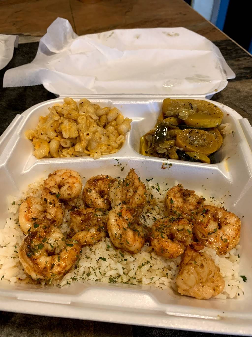 Zenas BBQ and Seafood Joint | restaurant | 339 University Ave SW, Atlanta, GA 30310, USA | 6789732913 OR +1 678-973-2913