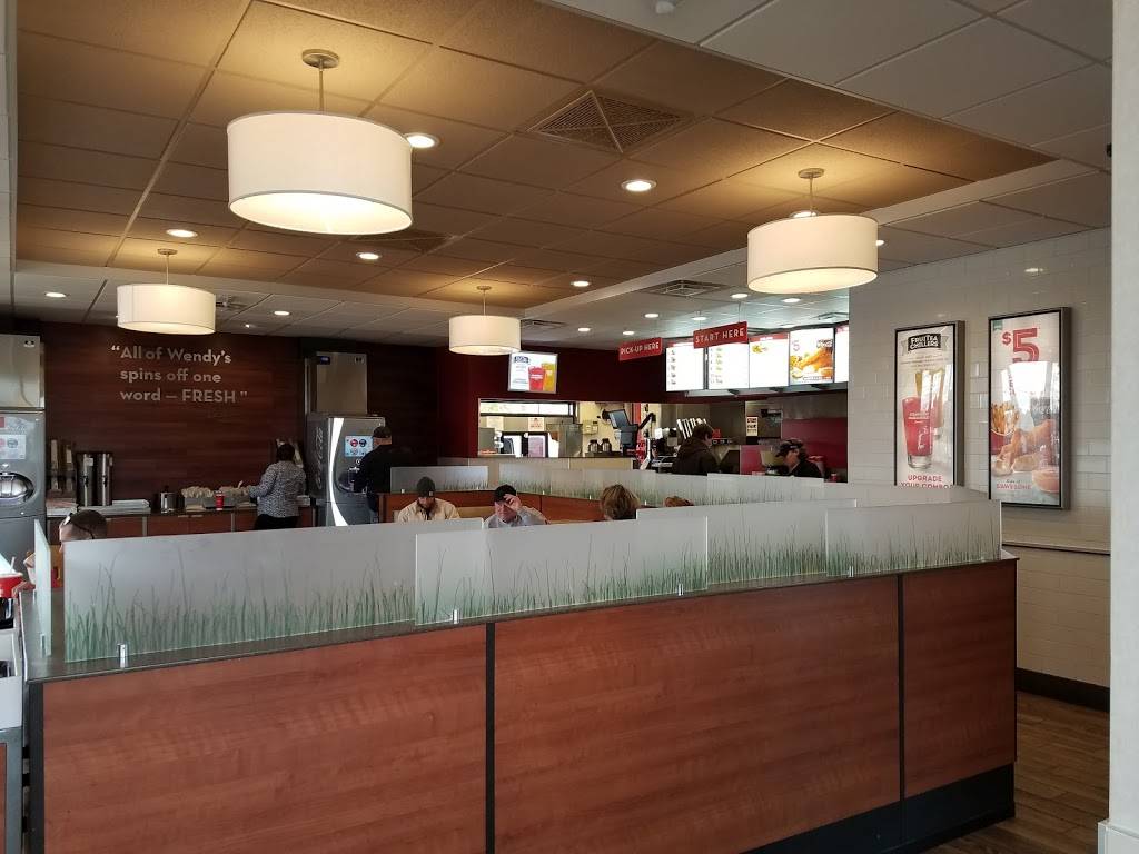 Wendys | restaurant | 8220 W 135th St, Overland Park, KS 66223, USA | 9132399415 OR +1 913-239-9415