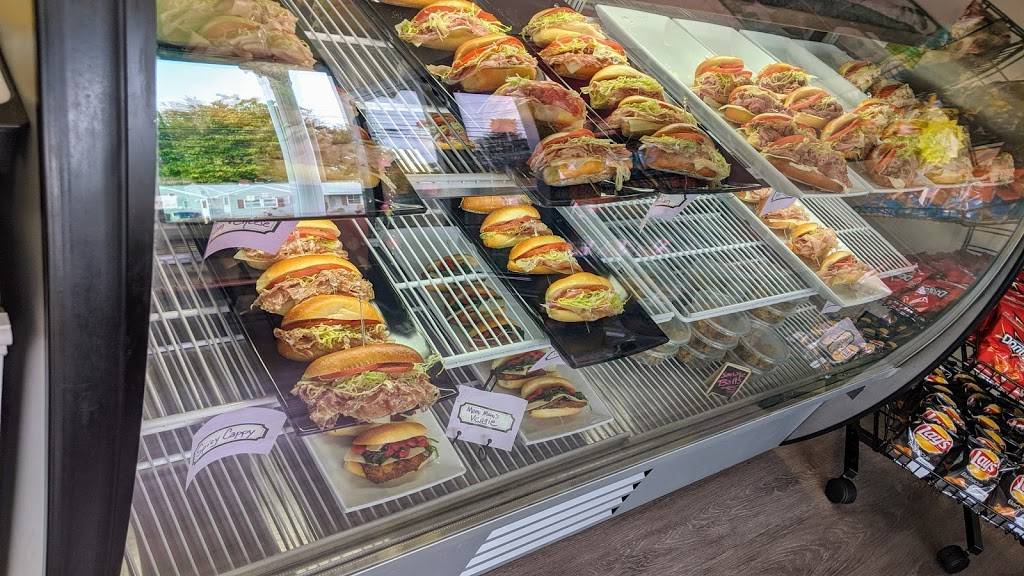 Tuccis Mini HoagieS | restaurant | 102 Haddonfield-Berlin Rd, Voorhees Township, NJ 08043, USA | 8568881853 OR +1 856-888-1853