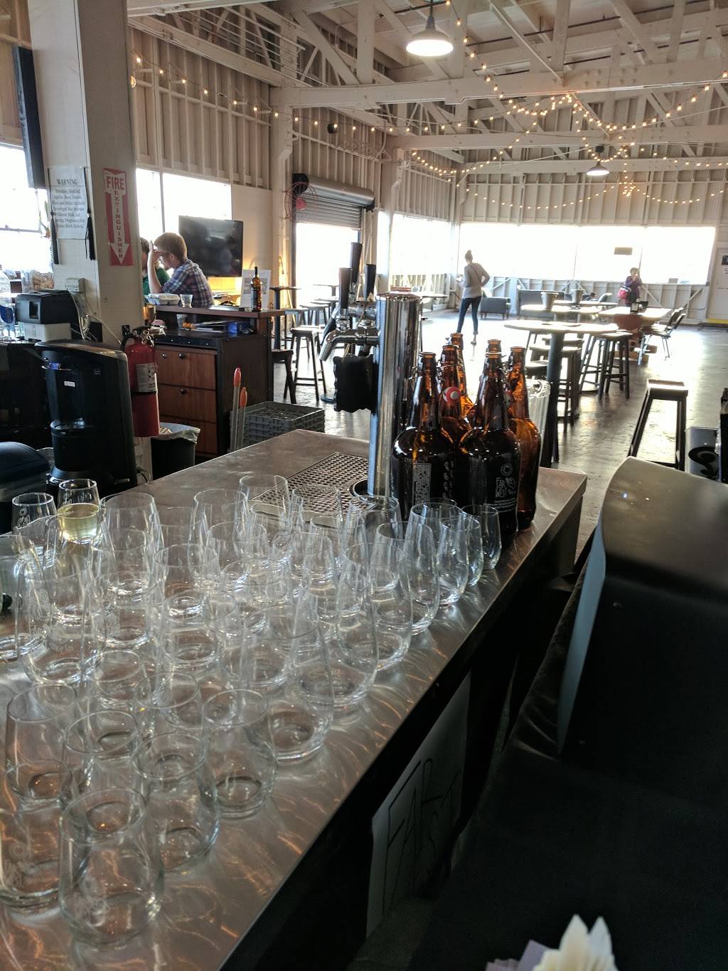 Far West Cider Co. | restaurant | 1325 Canal Blvd, Richmond, CA 94804, USA | 4154650781 OR +1 415-465-0781