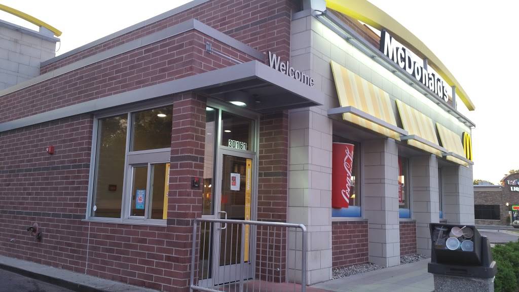 McDonalds | cafe | 30161 Southfield Rd, Southfield, MI 48076, USA | 2485944773 OR +1 248-594-4773
