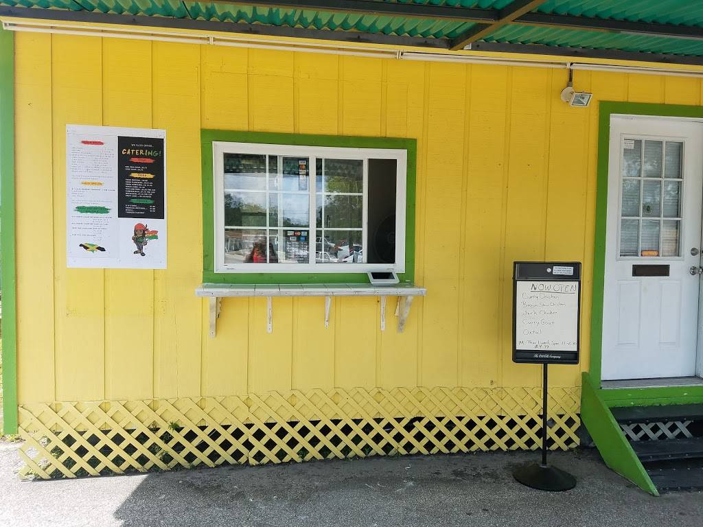 Buccaneers Jamaican Street Jerk | restaurant | 196 Arora Blvd, Orange Park, FL 32073, USA | 9044226657 OR +1 904-422-6657