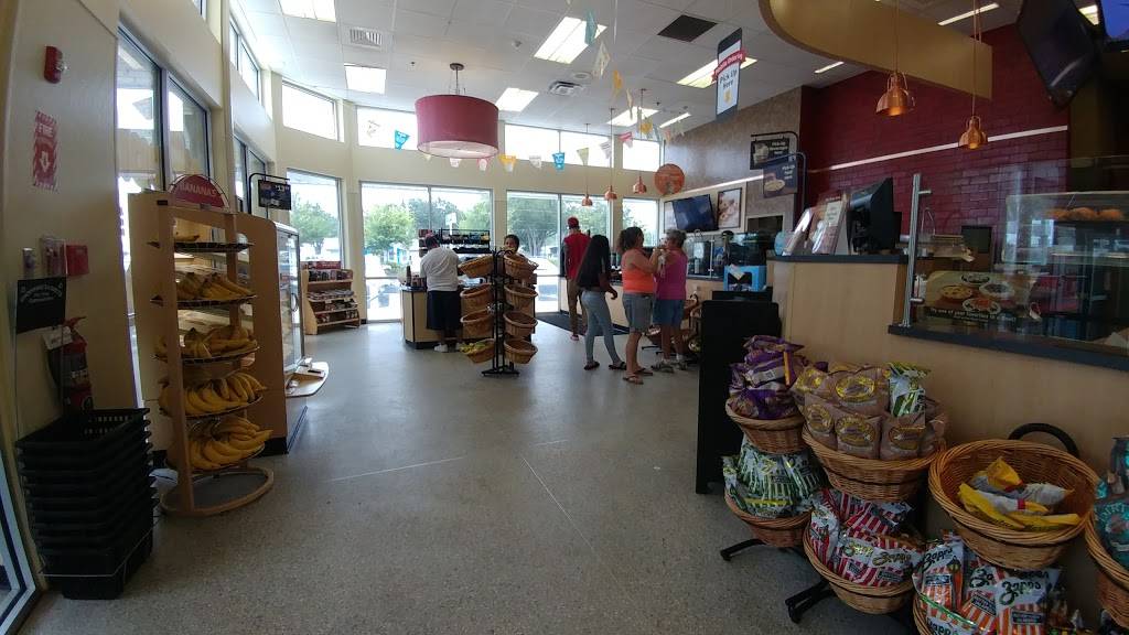 Wawa | cafe | 2449 N Orange Blossom Trail, Kissimmee, FL 34744, USA | 4078701502 OR +1 407-870-1502