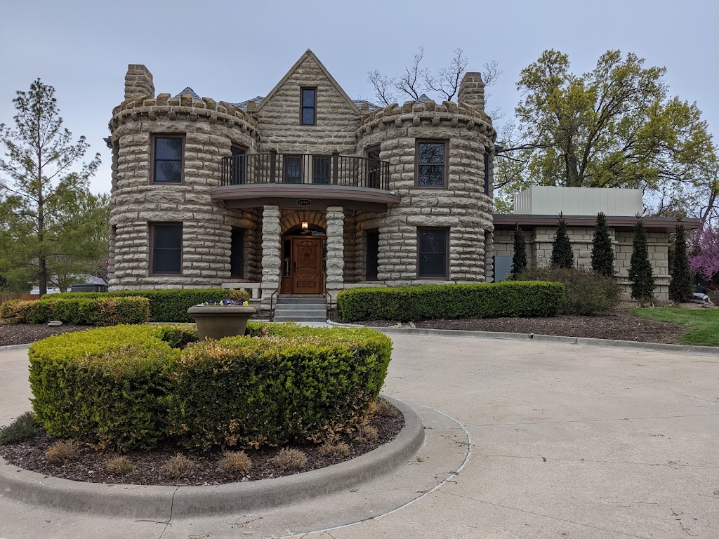 Wandering Vine at the Castle | restaurant | 12401 Johnson Dr, Shawnee, KS 66216, USA | 9133791300 OR +1 913-379-1300