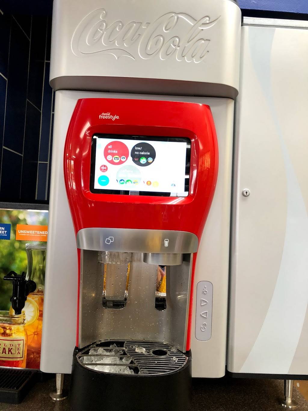 Dairy Queen Grill & Chill | restaurant | 755 S St Louis St, Batesville, AR 72501, USA | 8707933303 OR +1 870-793-3303