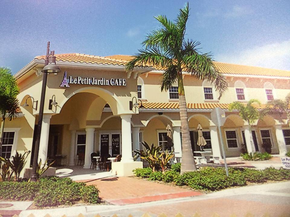 Le Petit Jardin Cafe | restaurant | 1500 E Venice Ave #401, Venice, FL 34292, USA | 9412443231 OR +1 941-244-3231