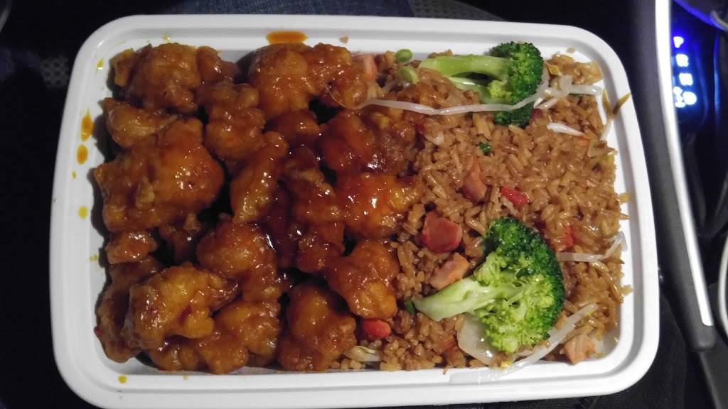 Twin Dragons | restaurant | 210 E Harnett St, Mascoutah, IL 62258, USA | 6185669990 OR +1 618-566-9990