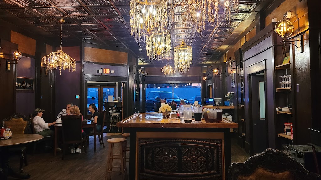 Cafe Nola Defuniak | restaurant | 400 E Nelson Ave, Defuniak Springs, FL 32433, USA | 8506108849 OR +1 850-610-8849