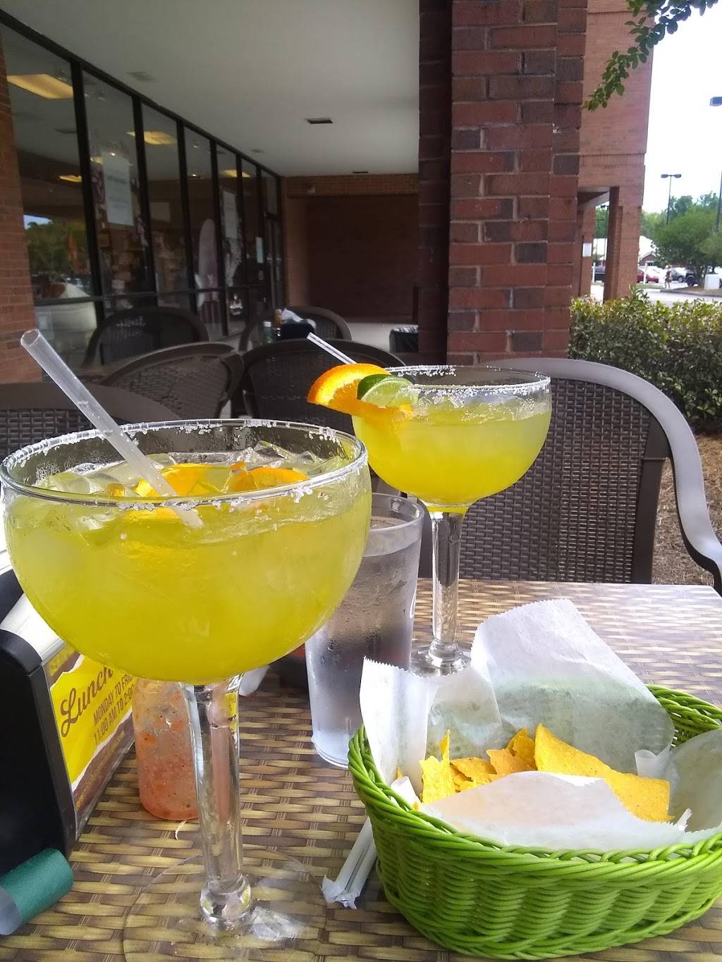 Merchants Village | shopping mall | 520 Folly Rd, Charleston, SC 29412, USA | 4045753200 OR +1 404-575-3200