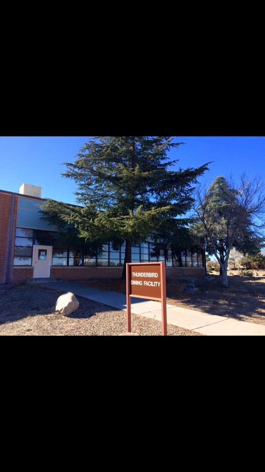 Thunderbird DFAC | restaurant | 5218 La Guardia, Sierra Vista, AZ 85613, USA | 5205332005 OR +1 520-533-2005