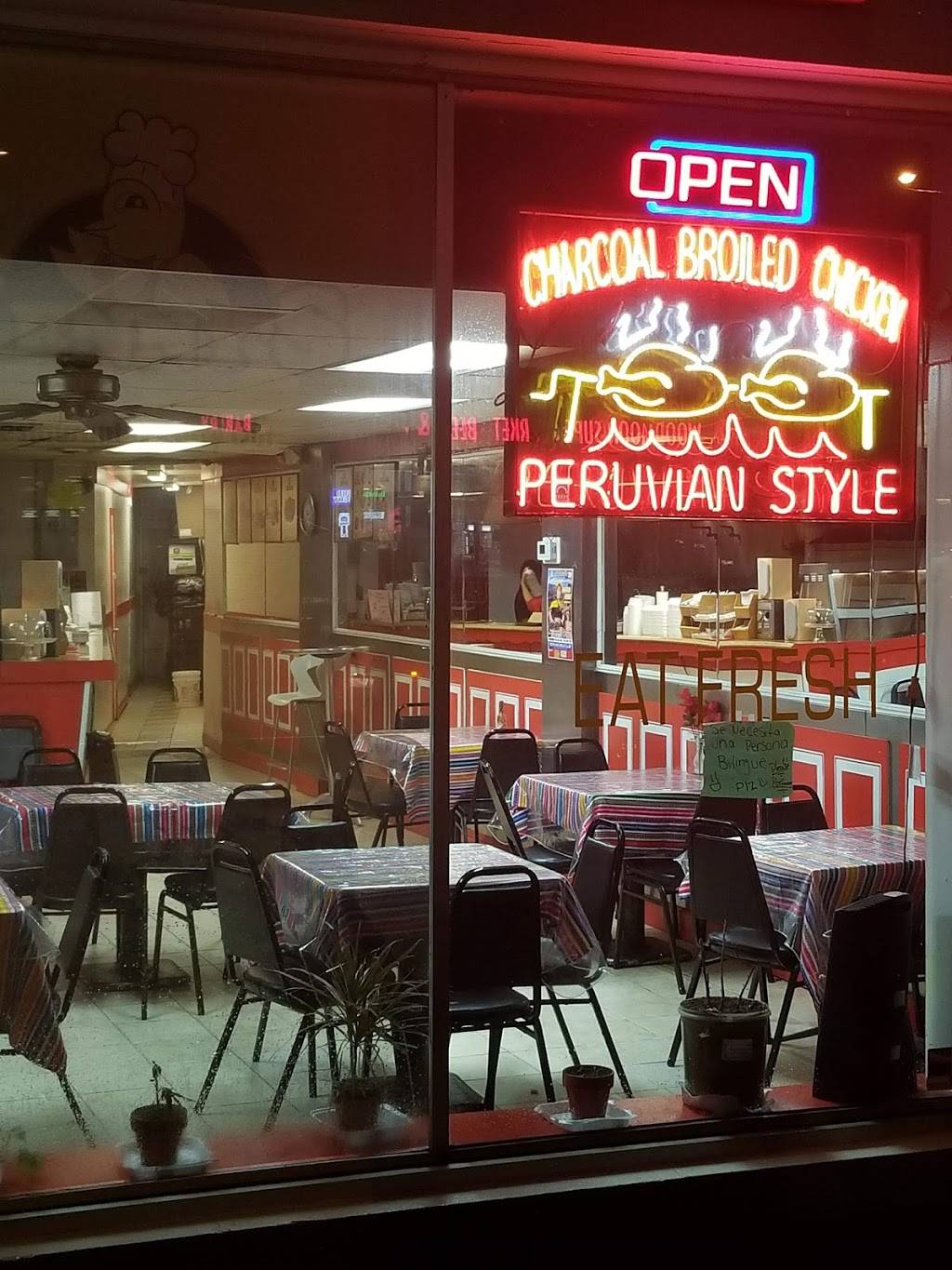 Las Cusqueñitas Peruvian Chicken | restaurant | 10118 Colesville Rd, Silver Spring, MD 20901, USA | 3015931167 OR +1 301-593-1167