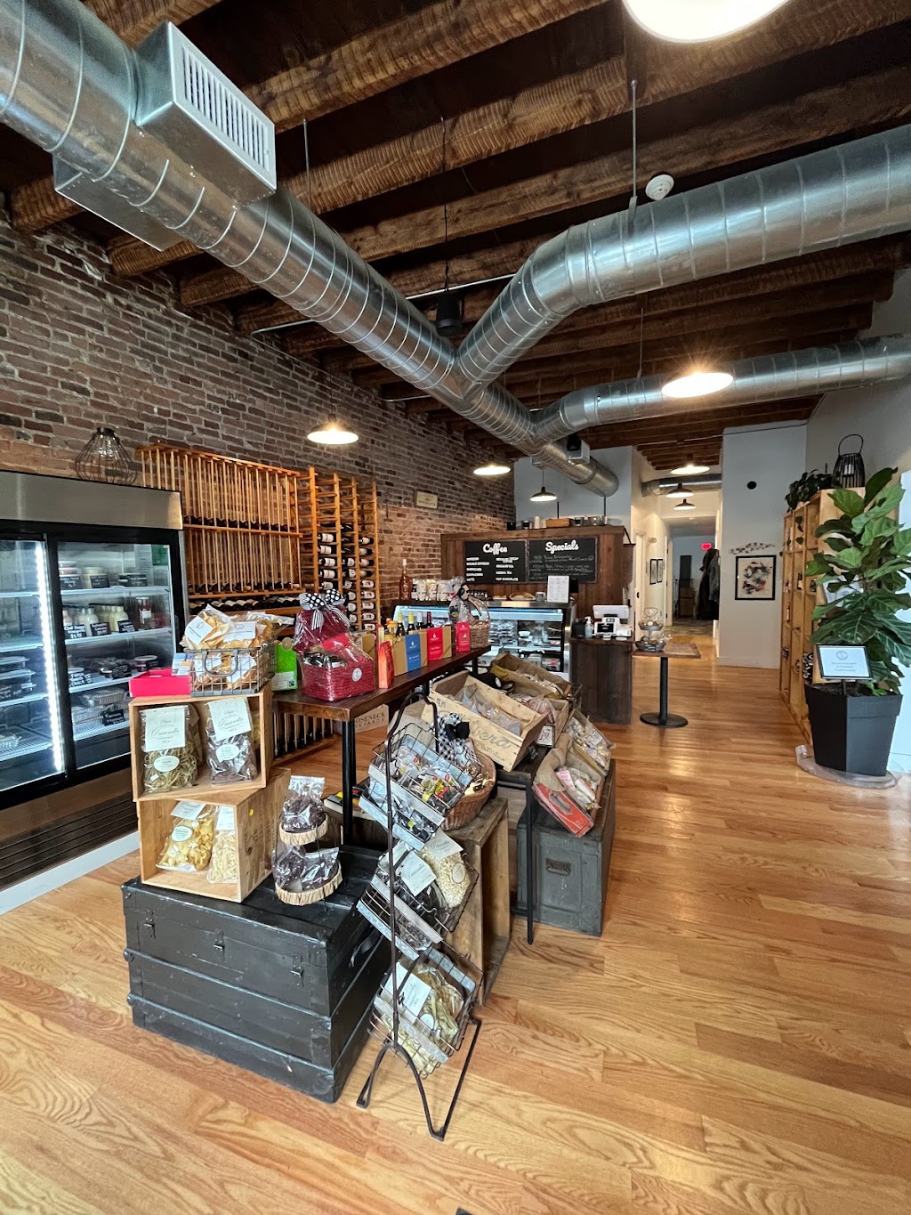 Little G • Market • Bar • Eatery | restaurant | Swampscott, MA 01907, USA | 7815848540 OR +1 781-584-8540