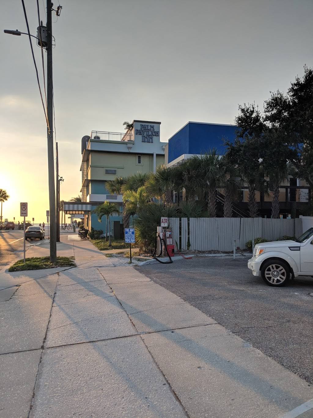 Palm Pavilion Inn | restaurant | 18 Bay Esplanade, Clearwater Beach, FL 33767, USA | 8004337256 OR +1 800-433-7256