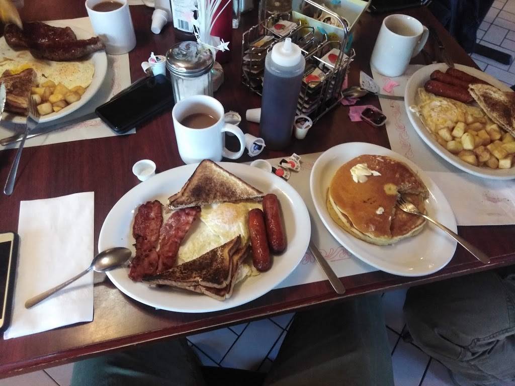 Tincap Restaurant & Plaza | restaurant | 3105 County Rd 29, Brockville, ON K6V 5T4, Canada | 6133454575 OR +1 613-345-4575