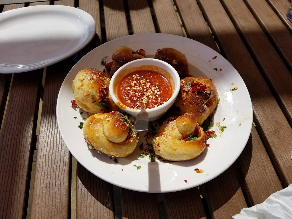 Crust Chandler - Simply Italian | restaurant | 10 N San Marcos Pl, Chandler, AZ 85225, USA | 4809174903 OR +1 480-917-4903