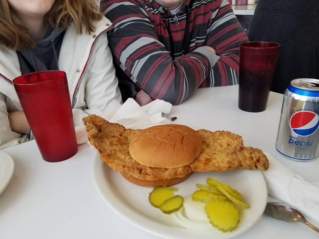 Dinky Diner | restaurant | 104 4th St, Decatur City, IA 50067, USA | 6414466581 OR +1 641-446-6581