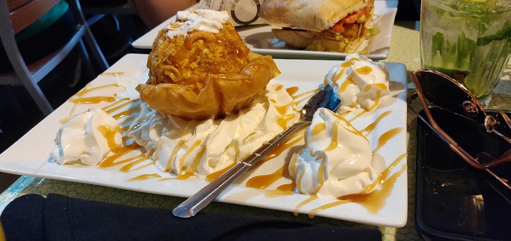 Mickie Finnz Fish House & Bar | restaurant | 425 E Fremont St, Las Vegas, NV 89101, USA | 7023824204 OR +1 702-382-4204