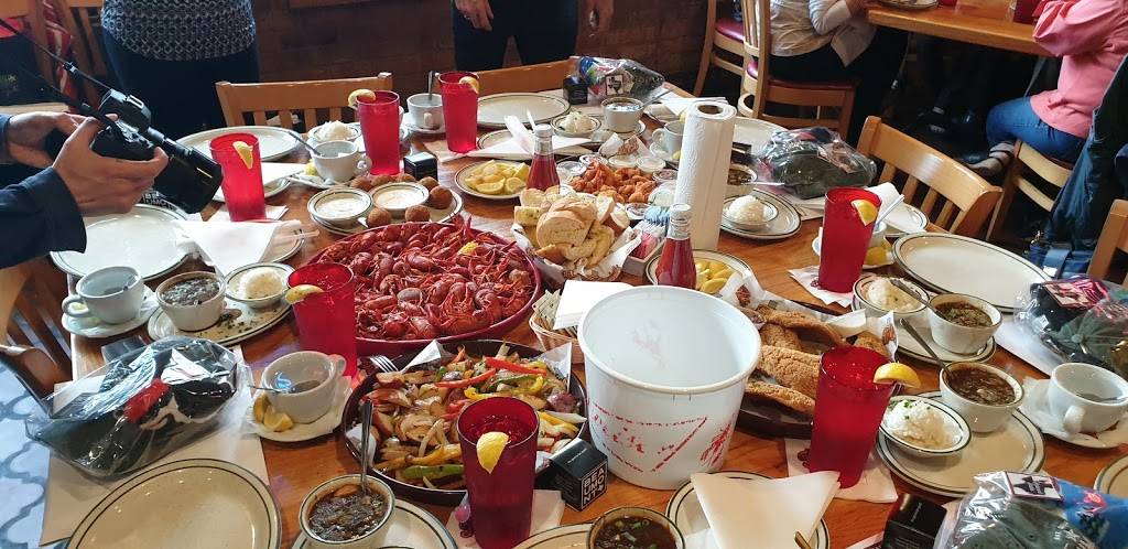 Floyds Seafood - Beaumont | restaurant | 2290 I-10 S, Beaumont, TX 77707, USA | 4098420686 OR +1 409-842-0686