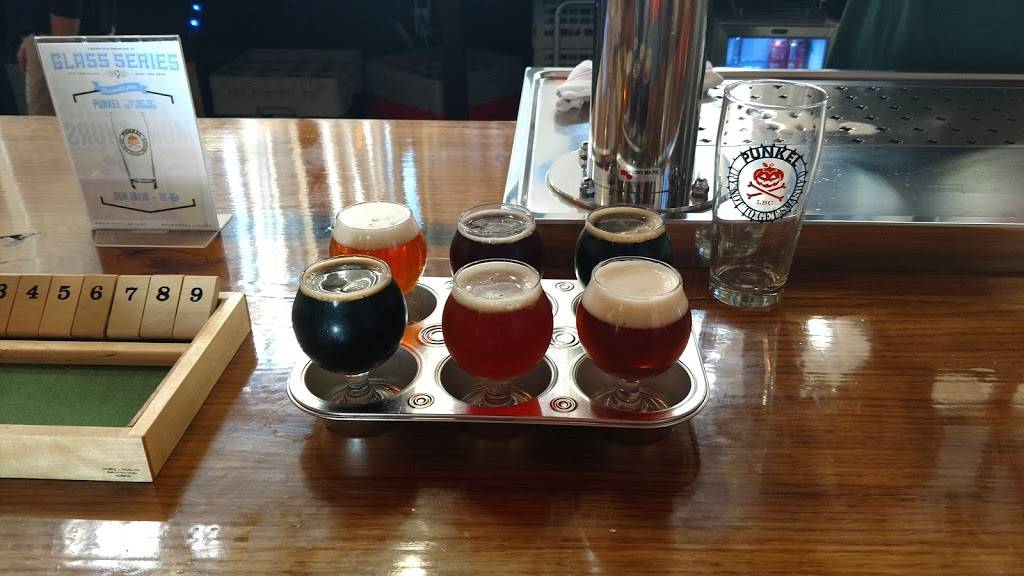 Lakewood Brewing Company | restaurant | 2302 Executive Dr, Garland, TX 75041, USA | 9728642337 OR +1 972-864-2337