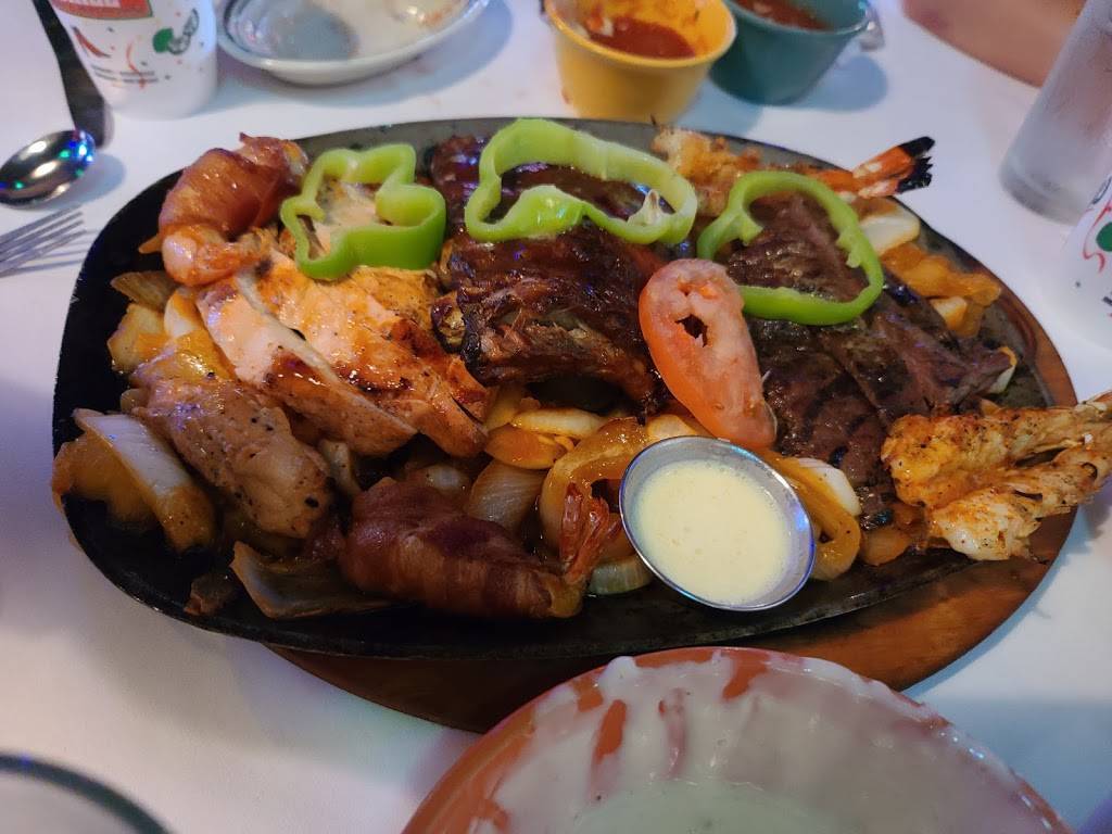 Superior Bar & Grill MidCity | restaurant | 5435 Government St, Baton Rouge, LA 70806, USA | 2259272022 OR +1 225-927-2022