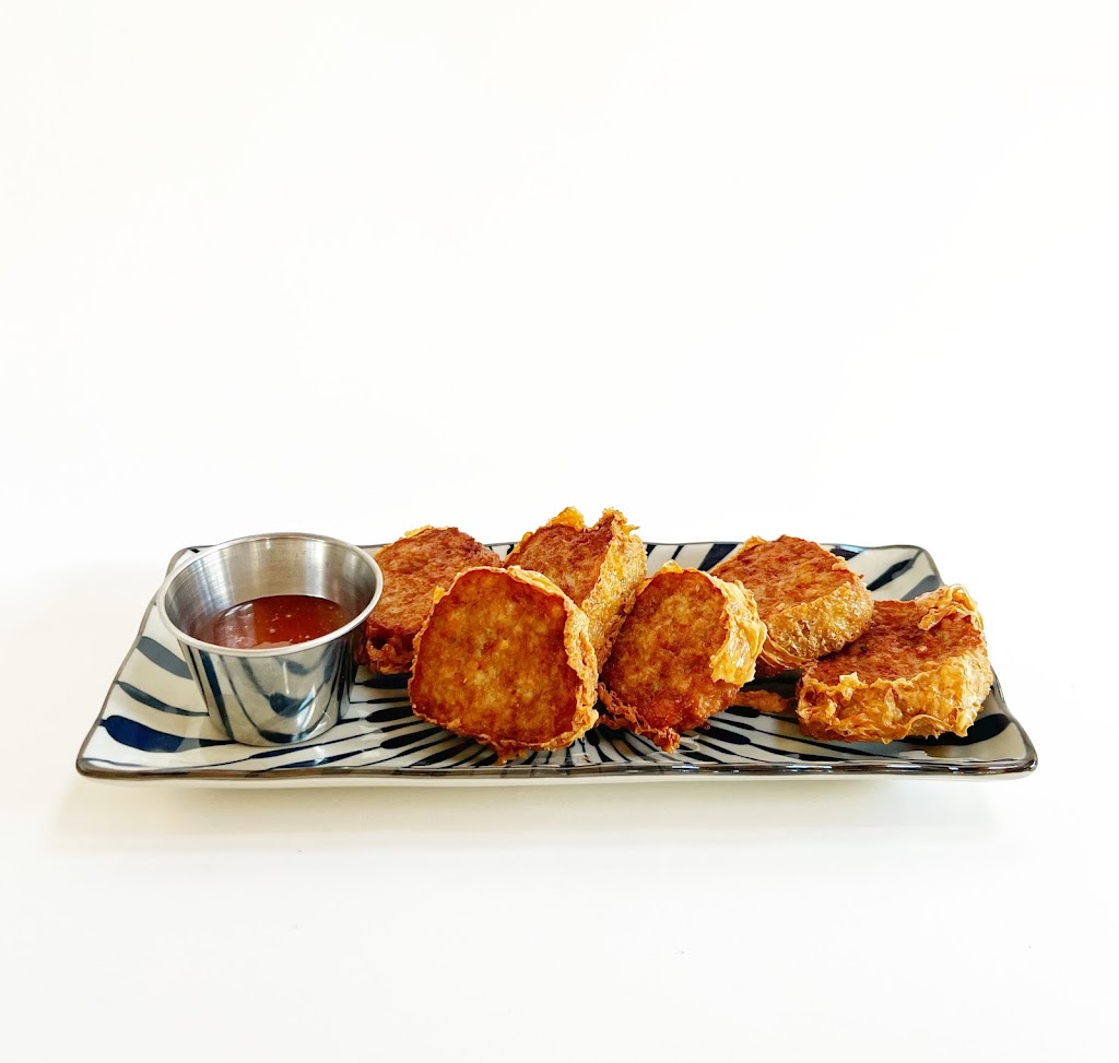 Charm Thai Kitchen | restaurant | 205 N Phoenix Rd suite e 1, Phoenix, OR 97535, USA | 5418970301 OR +1 541-897-0301