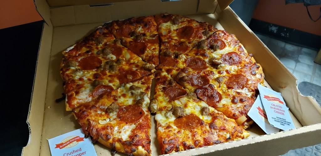 Pizzaman (Inside MICKEYS) | restaurant | 4200 E Rosedale St, Fort Worth, TX 76105, USA | 6824998181 OR +1 682-499-8181