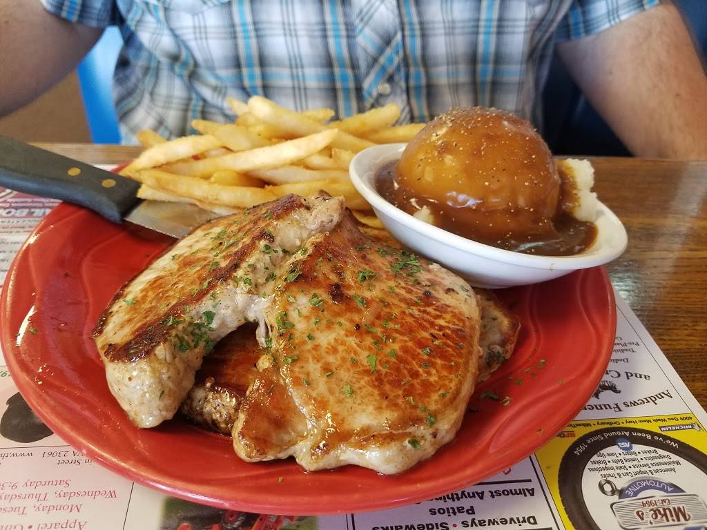 Anns Family Diner | restaurant | 6545 Market Dr, Gloucester, VA 23061, USA | 8046931764 OR +1 804-693-1764