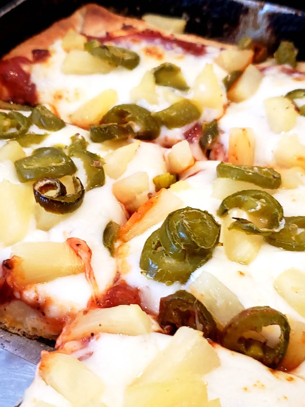 Rocky Rococo Pizza and Pasta | restaurant | 7540 Brooklyn Blvd, Brooklyn Park, MN 55443, USA | 7635605451 OR +1 763-560-5451