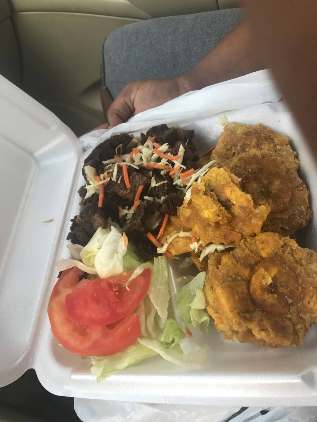 Bassin Bleu | restaurant | 6439, 310 Jerusalem Ave, Hempstead, NY 11550, USA | 5164939332 OR +1 516-493-9332