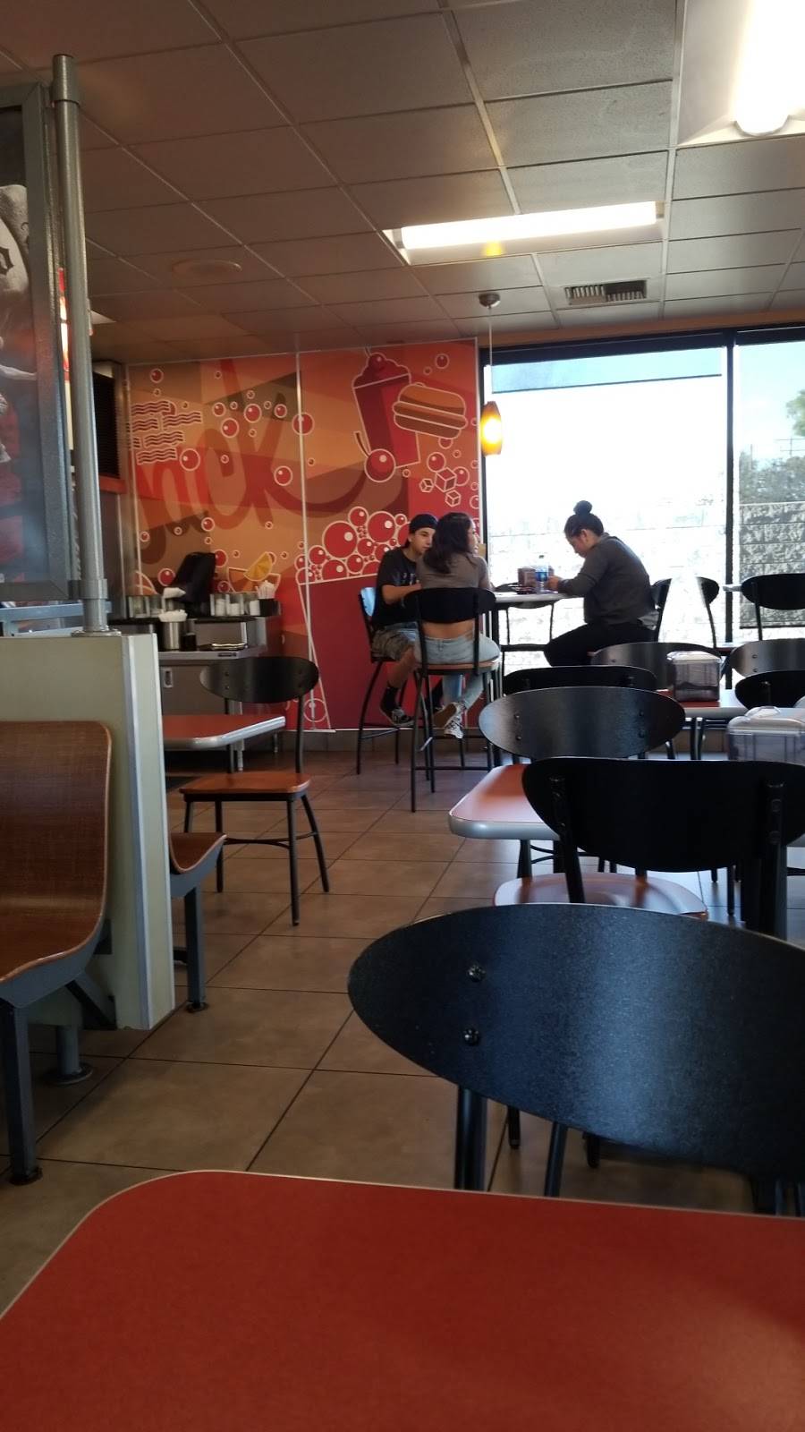 Jack in the Box | restaurant | 700 Roosevelt Ave, National City, CA 91950, USA | 6194775804 OR +1 619-477-5804