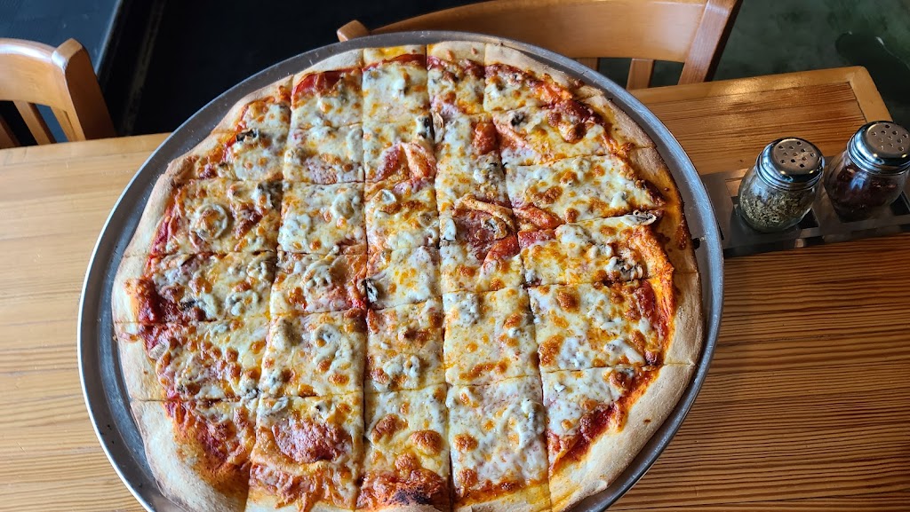 3 City Pizzeria | restaurant | 12901 McGregor Blvd #5, Fort Myers, FL 33919, USA | 2393620260 OR +1 239-362-0260