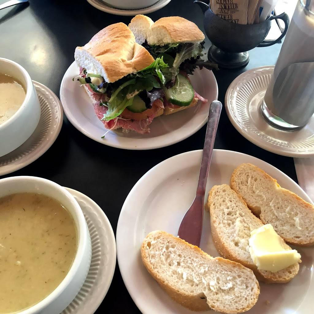 Boboli | cafe | 32 King St W, Brockville, ON K6V 3P6, Canada | 6134982957 OR +1 613-498-2957