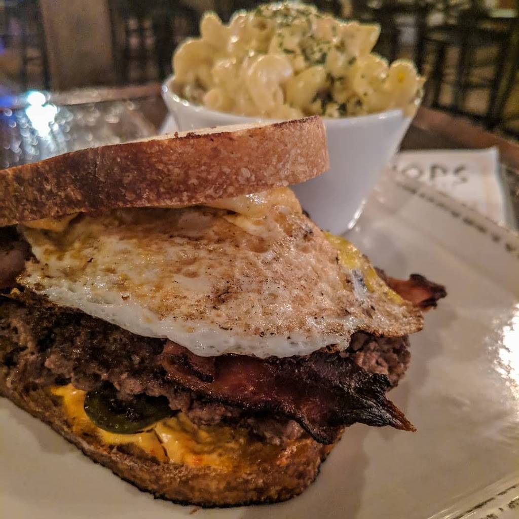 Tannins & Hops | restaurant | 619 A Southwest Water Street, Peoria, IL 61602, USA | 3099662165 OR +1 309-966-2165