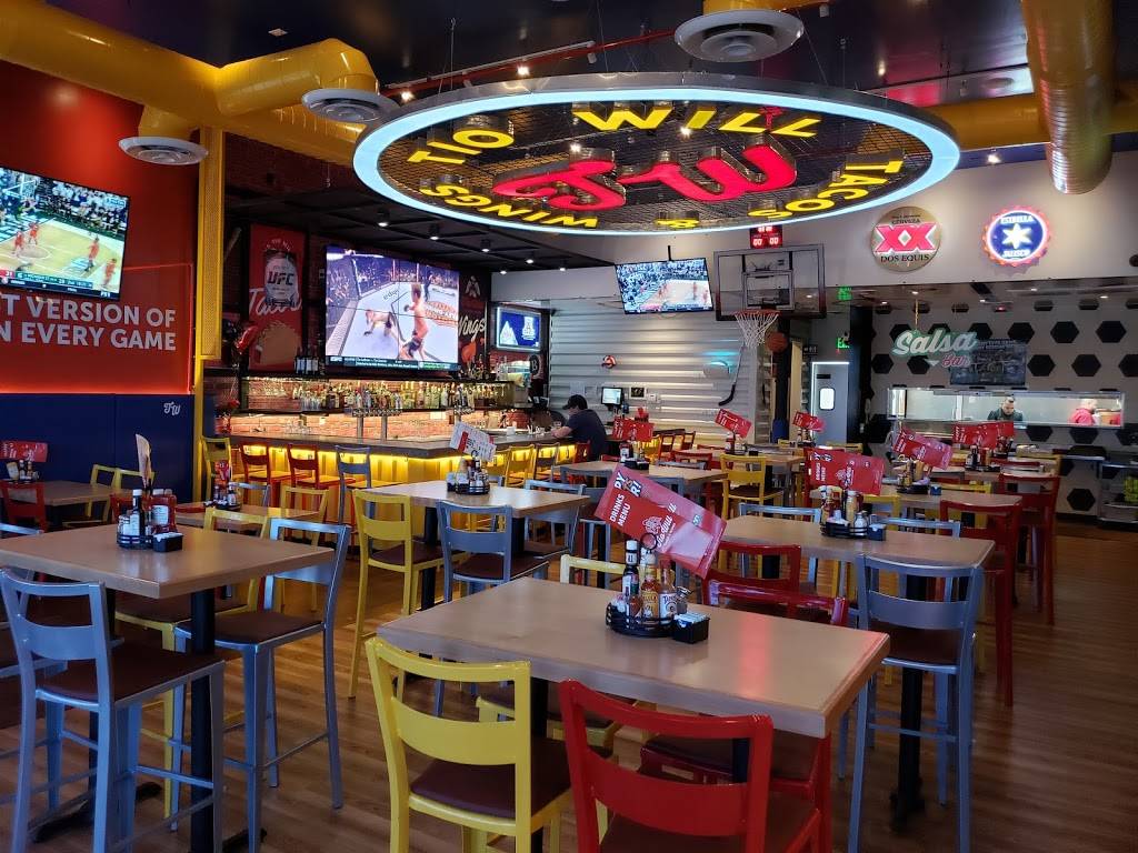 Tio Will Tacos and Wings Sports Bar | restaurant | 8270 S Houghton Rd, Tucson, AZ 85747, USA | 5205742029 OR +1 520-574-2029