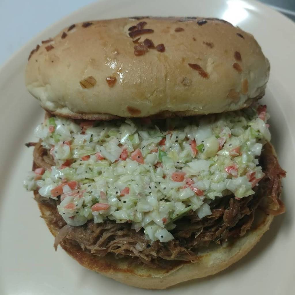 The Dilly Deli | restaurant | 1117 E Court St, Seguin, TX 78155, USA | 8304915027 OR +1 830-491-5027