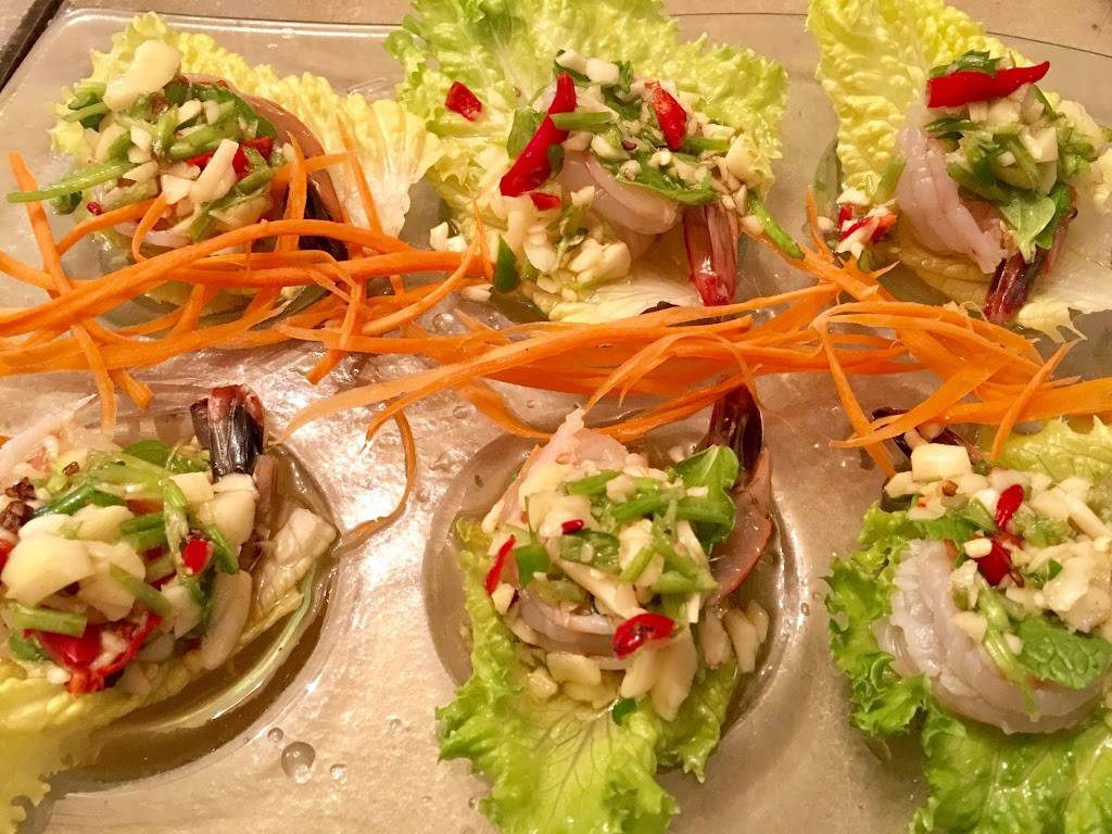 Thailands Center Point | restaurant | 63-19 39th Ave, Woodside, NY 11377, USA | 7186516888 OR +1 718-651-6888